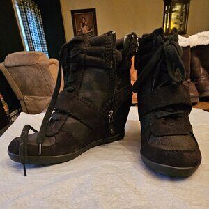 Kohls Lace Up/Zip Wedge Heel Boot, Size 7 1/2M